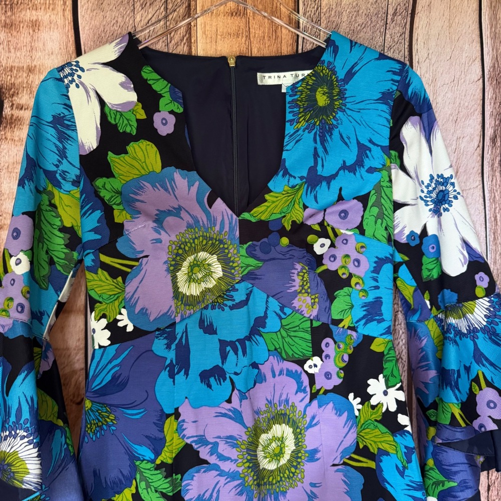 Trina Turk Winnie Floral Bell Sleeve Dress Bold Feminine Romantic Bold Size 2 - Picture 3 of 9